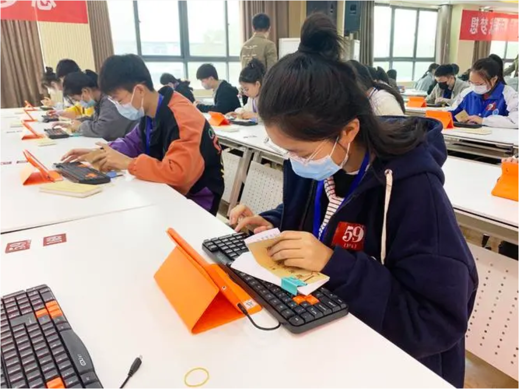 短线炒股配资:快速获利,风险与机遇并存